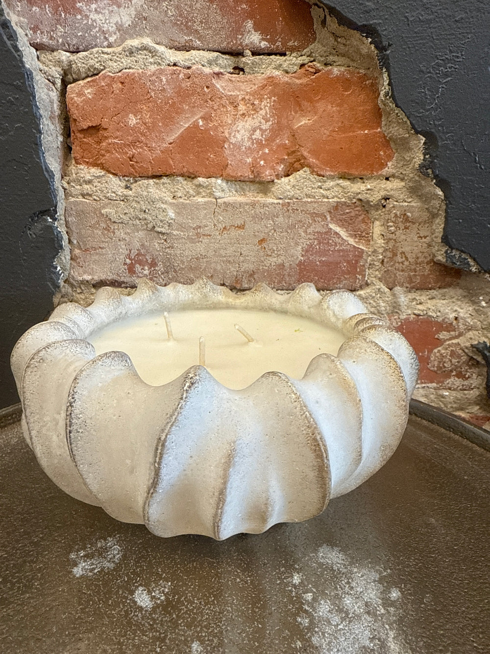 No. 73 Scalloped Candle