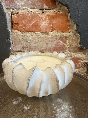 No. 73 Scalloped Candle