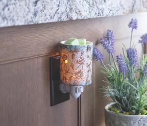 Pluggable Fragrance Warmer Flora