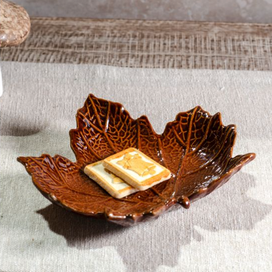 BURNT BROWN LEAF PLATE