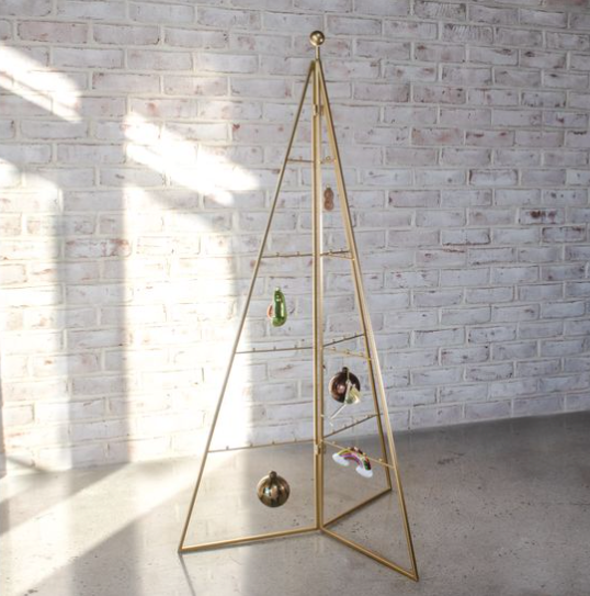 GOLD TREE ORNAMENT DISPLAYER