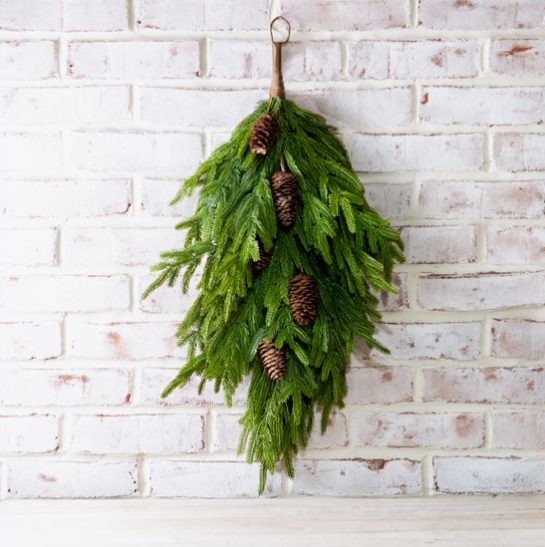 PINECONE GREENS HANGER