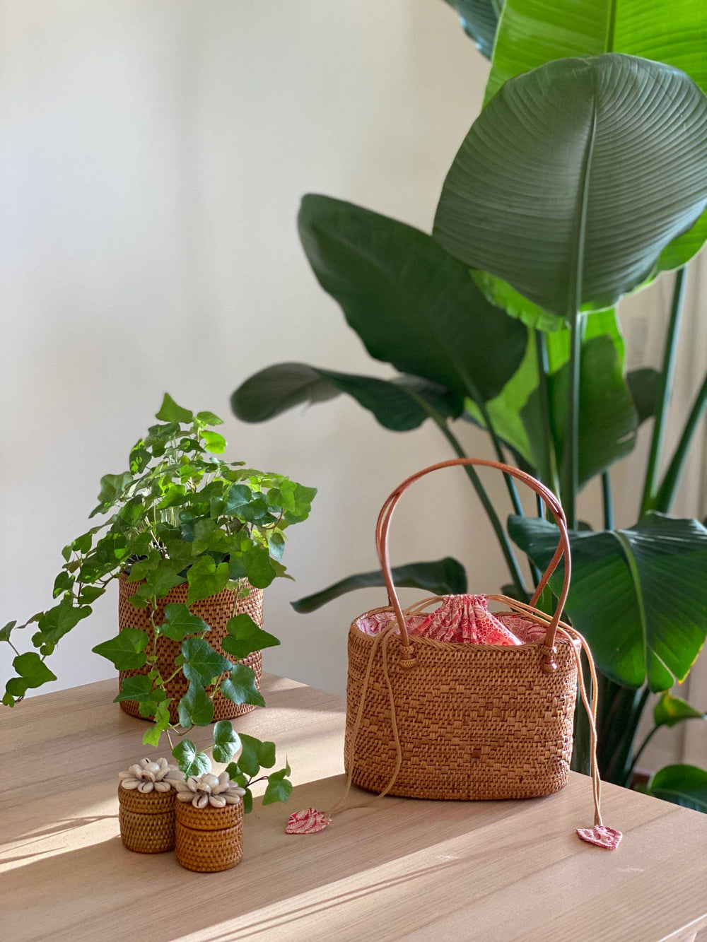 Bali Rattan Wave Handbag - Kauai